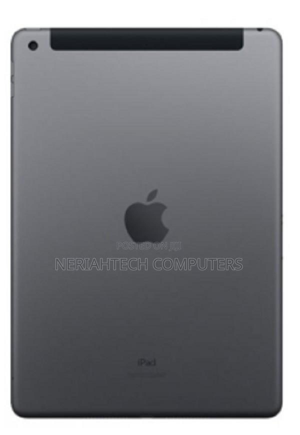 New Apple iPad 9.7 64 GB Black - main view