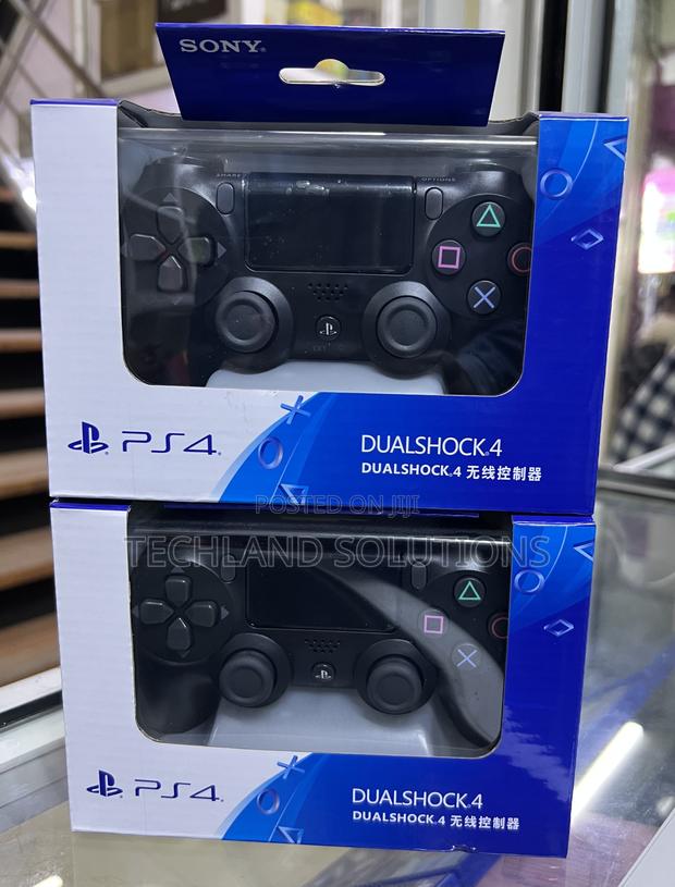 Black New Ps4 Pads - main view