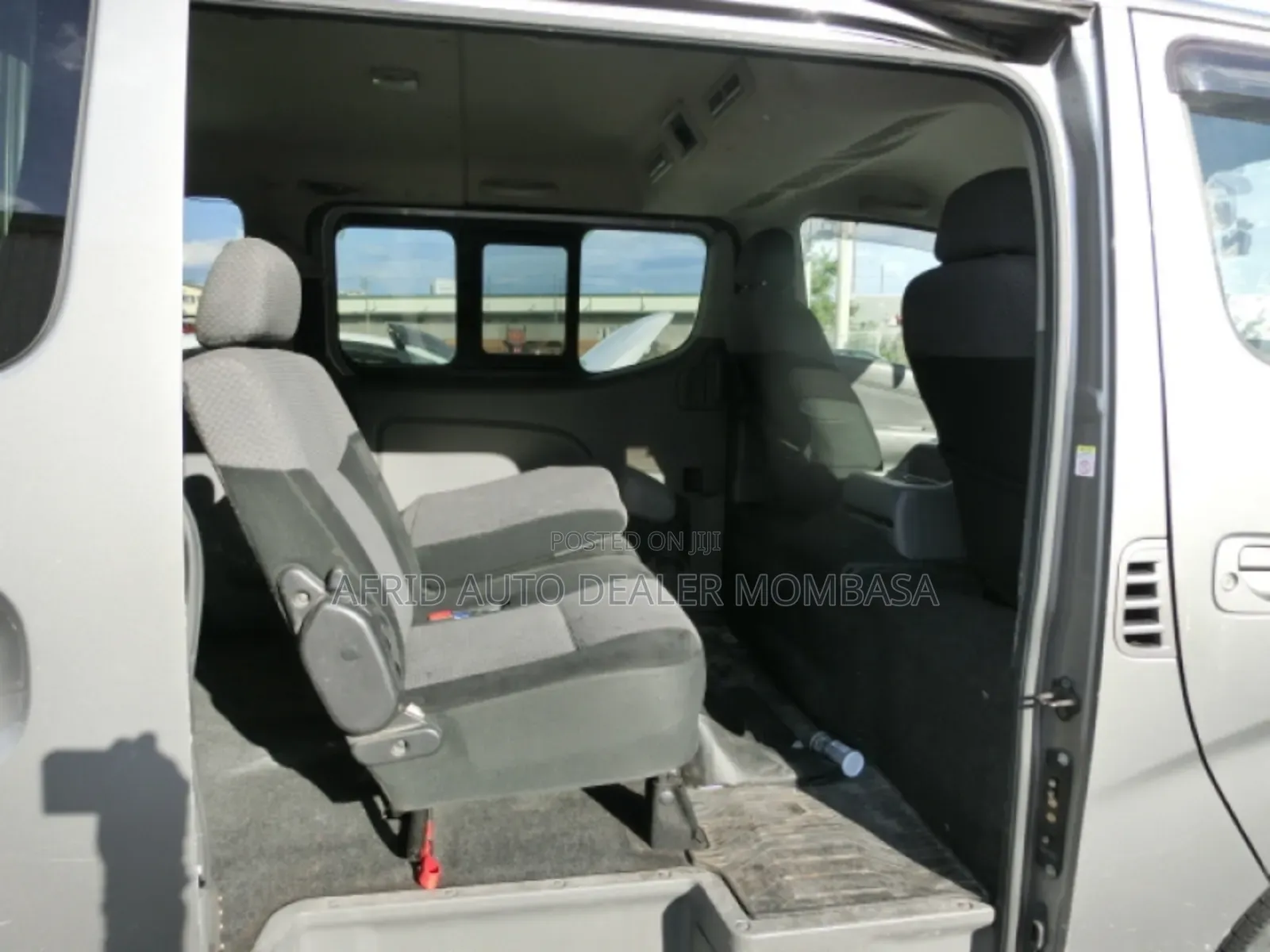 Nissan Caravan (Urvan) 2018 Grey