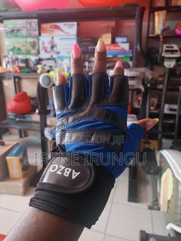 Quality Weight Lifting Gloves - main view