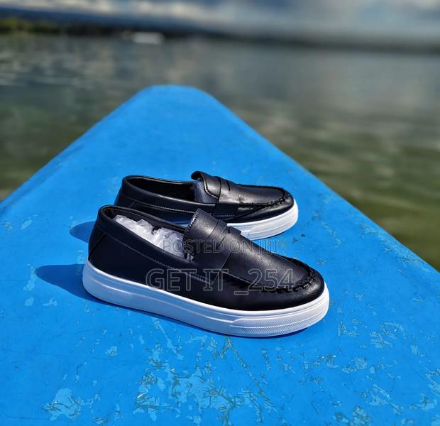 Italian Design Men Casual - thumbnail 2