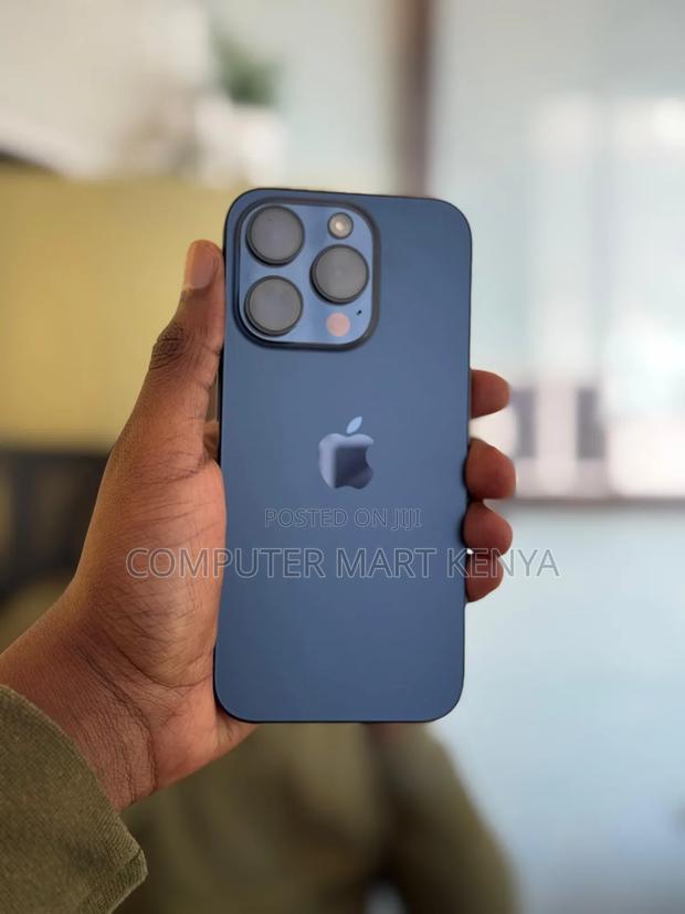 Apple iPhone 15 Pro 256 GB Blue - thumbnail 2