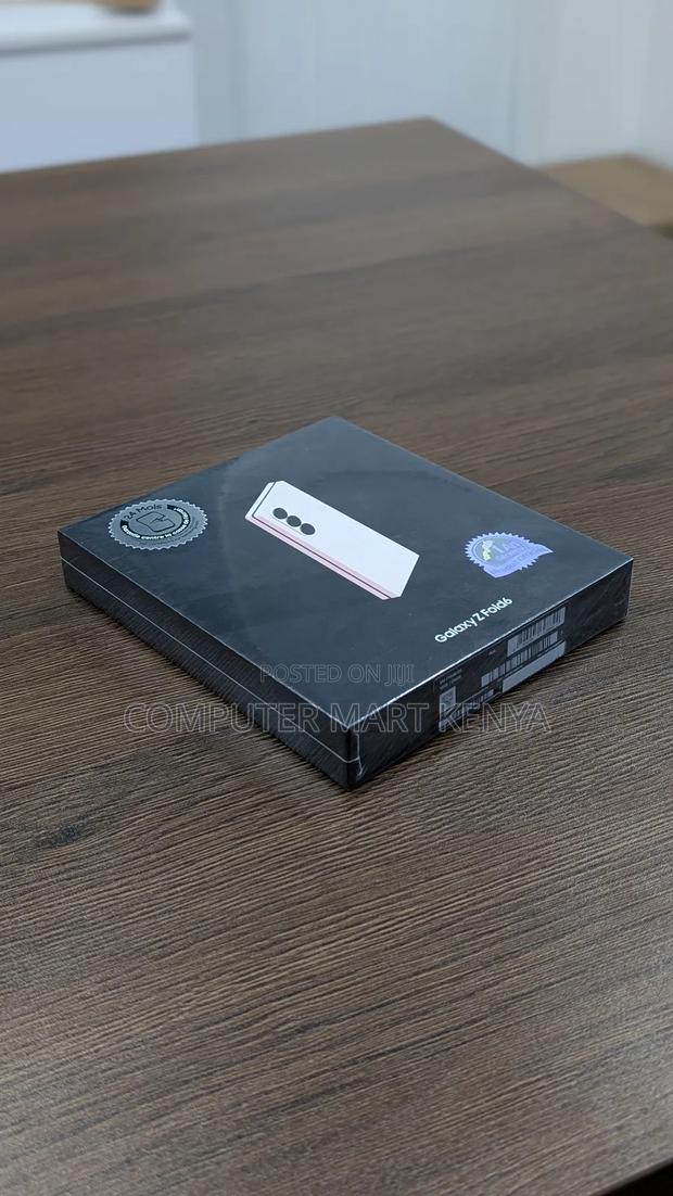 New Samsung Galaxy Z Fold6 512 GB Pink - thumbnail 3