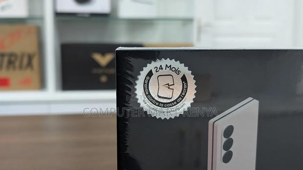 New Samsung Galaxy Z Fold6 512 GB Pink - thumbnail 4