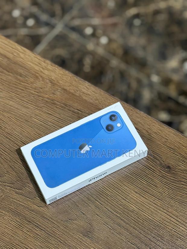 New Apple iPhone 13 128 GB Blue - main view