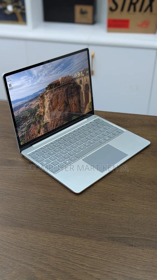 Laptop Microsoft Surface Go 2 16GB Intel Core I5 SSD 512GB - thumbnail 5