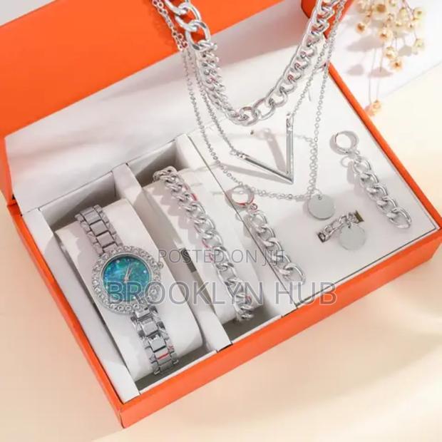 Ladies Diamond Quartz Watch Gift Set - main view