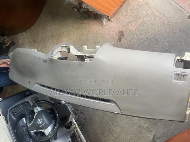 Prado 120 Dashboard Badge - main view