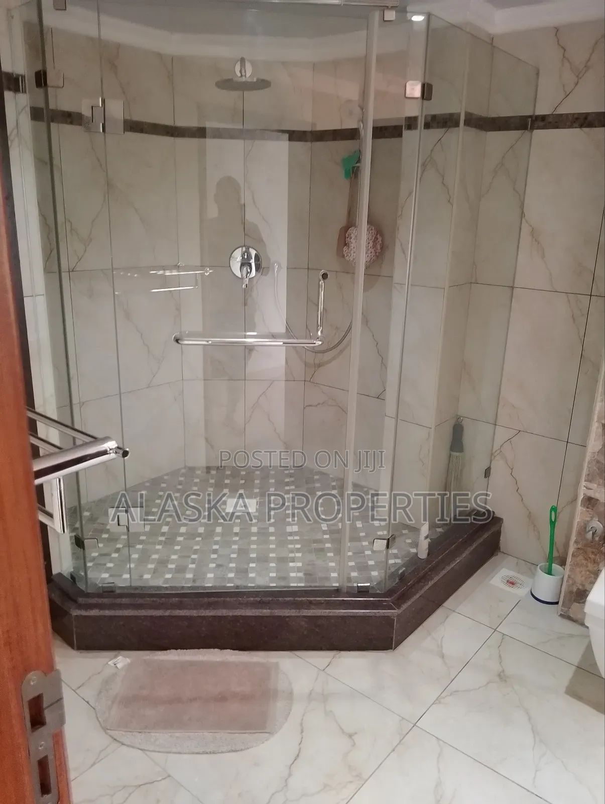 5bdrm Bungalow in Nyali Estate for sale