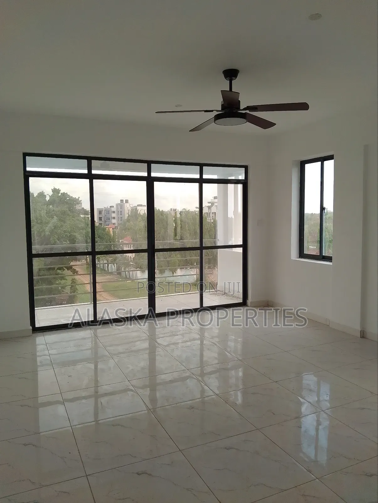 3bdrm Apartment in Beach Road Estate, Nyali for sale