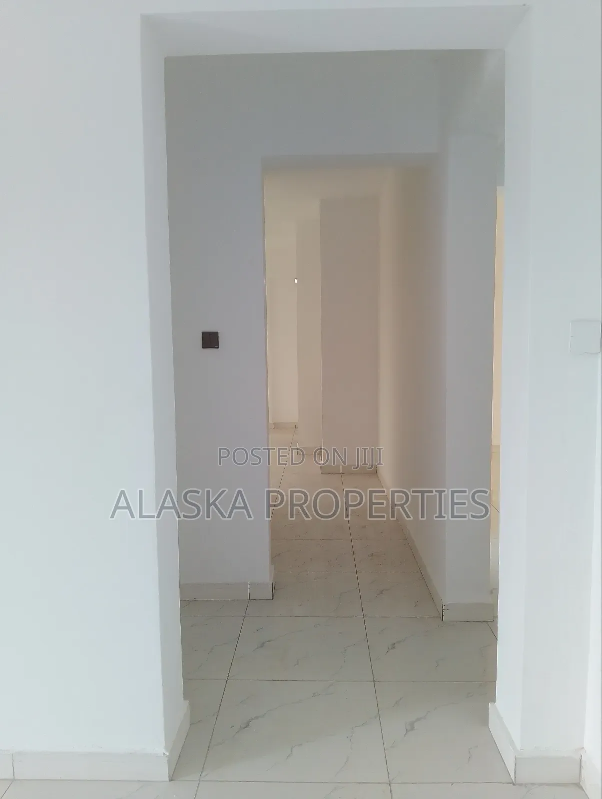 3bdrm Apartment in Beach Road Estate, Nyali for sale