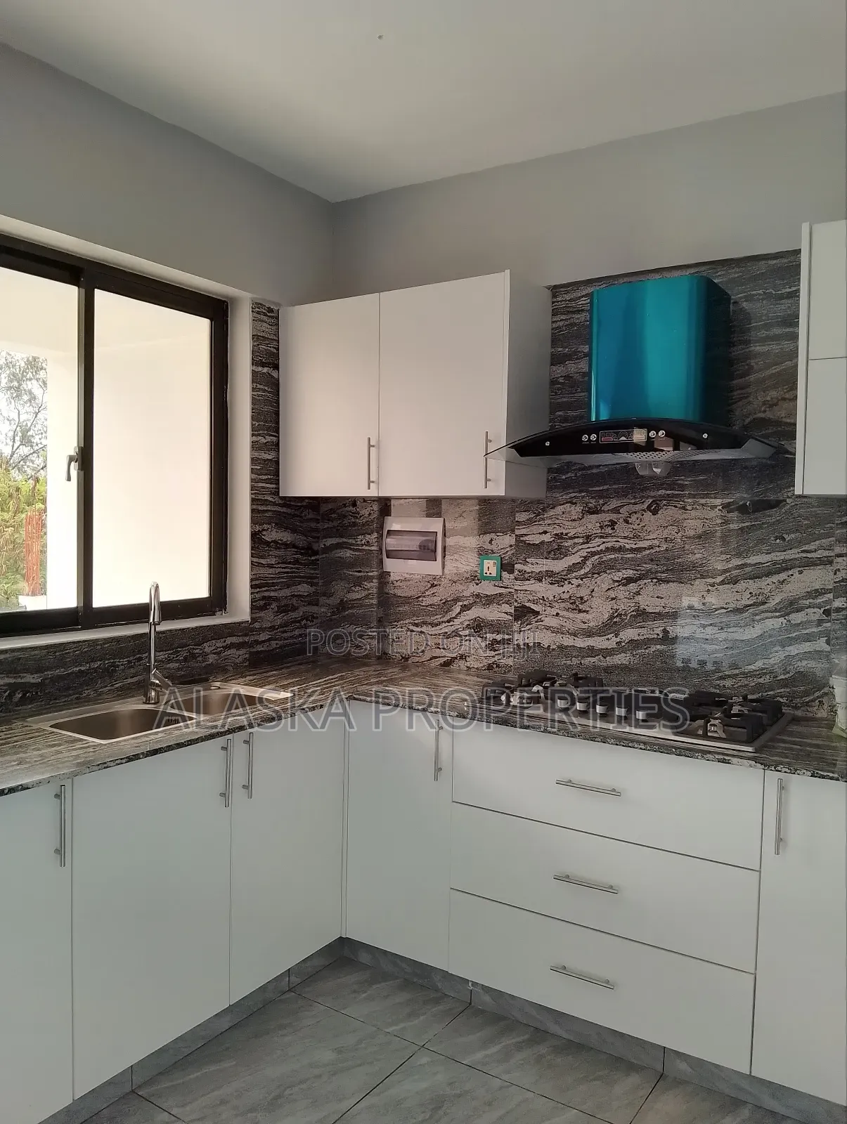 3bdrm Apartment in Beach Road Estate, Nyali for sale