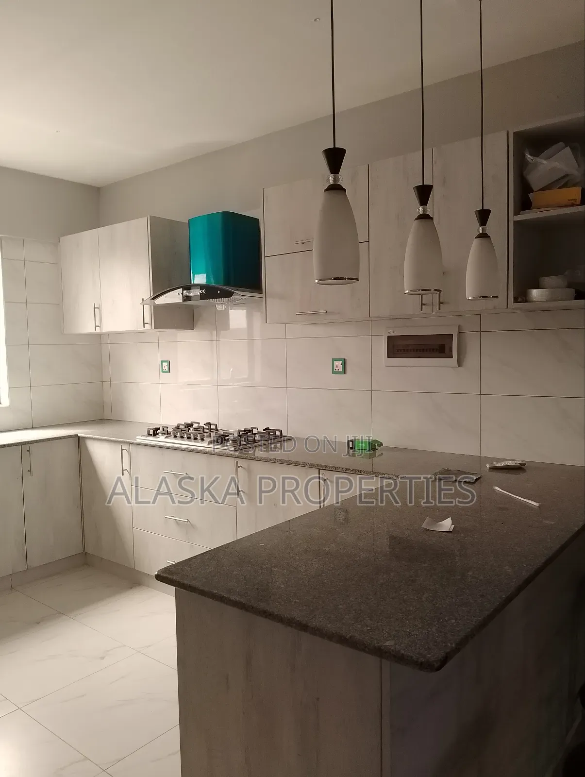 3bdrm Apartment in Beach Road Estate, Nyali for sale