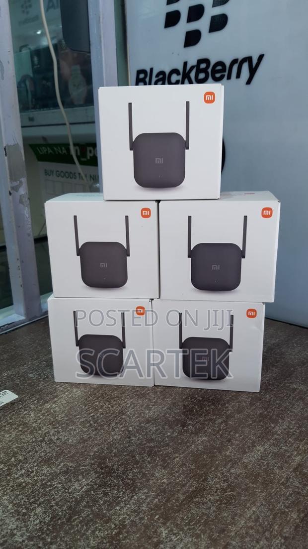 MI Wi-fi Range Extender Pro - main view