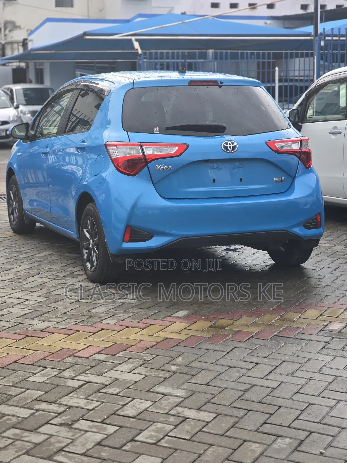 Toyota Vitz 1.5 FWD Hybrid 5dr 2018 Blue