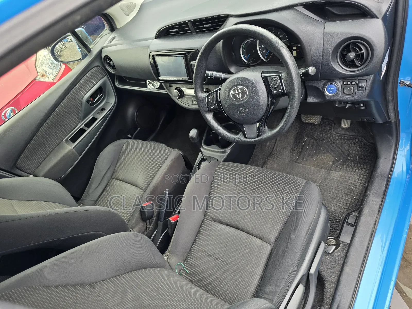 Toyota Vitz 1.5 FWD Hybrid 5dr 2018 Blue