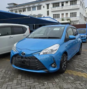 Toyota Vitz 1.5 FWD Hybrid 5dr 2018 Blue