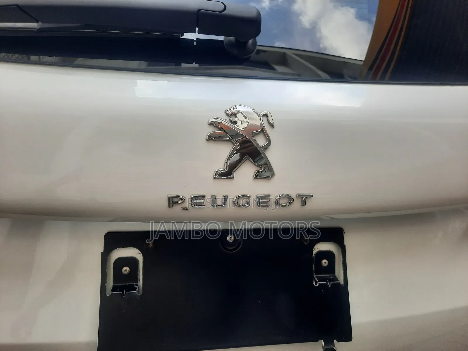 Peugeot 2008 1.2 PureTech (110 Hp) 2018 White