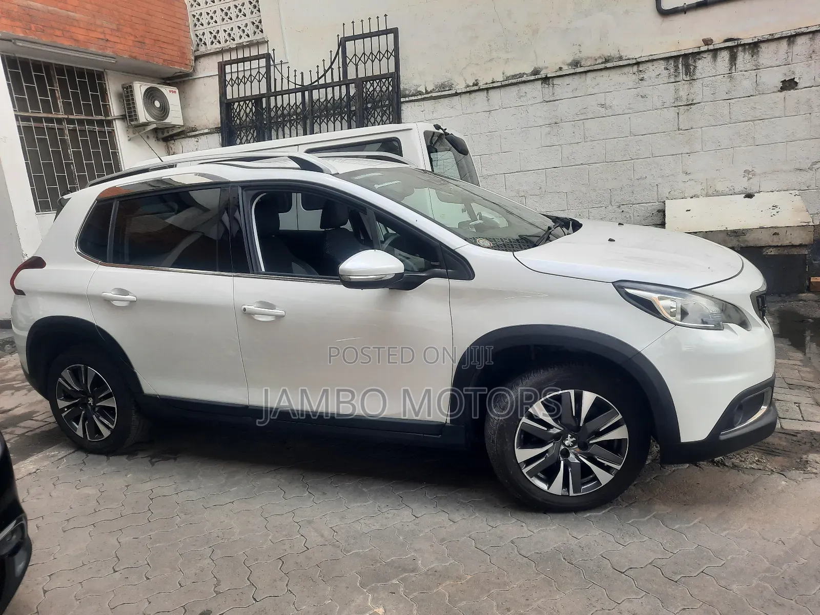 Peugeot 2008 1.2 PureTech (110 Hp) 2018 White