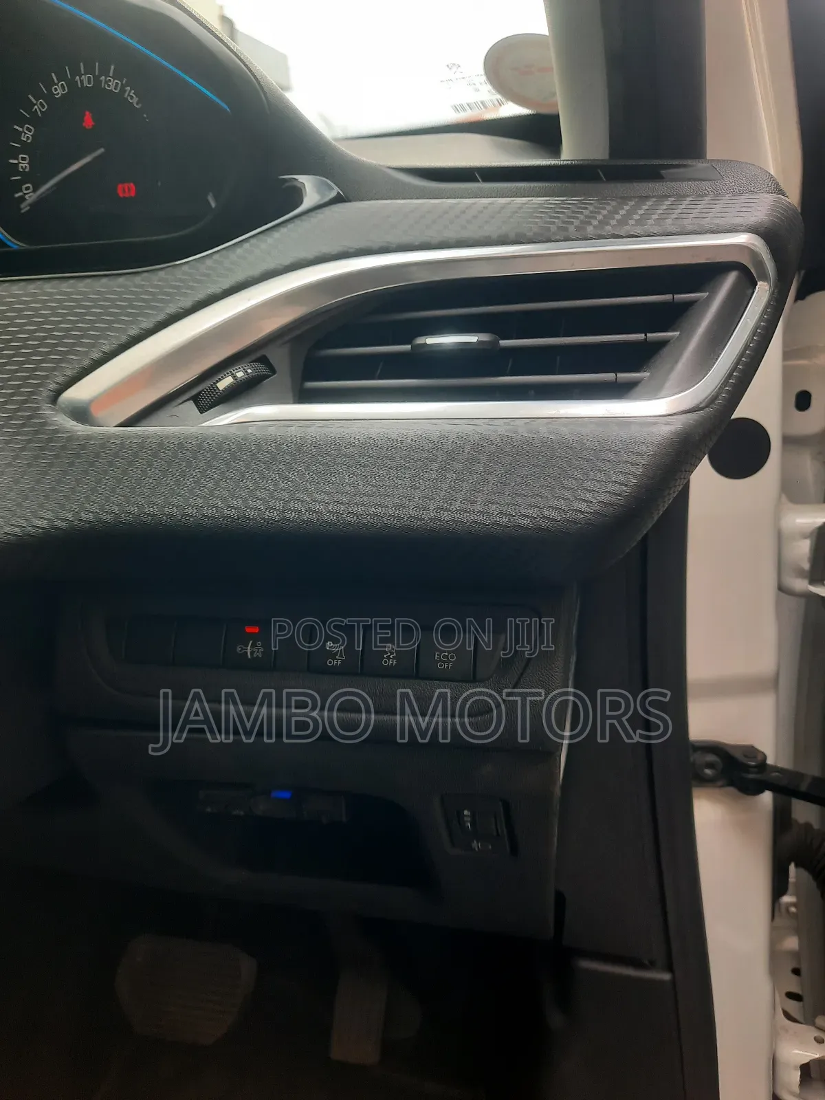 Peugeot 2008 1.2 PureTech (110 Hp) 2018 White