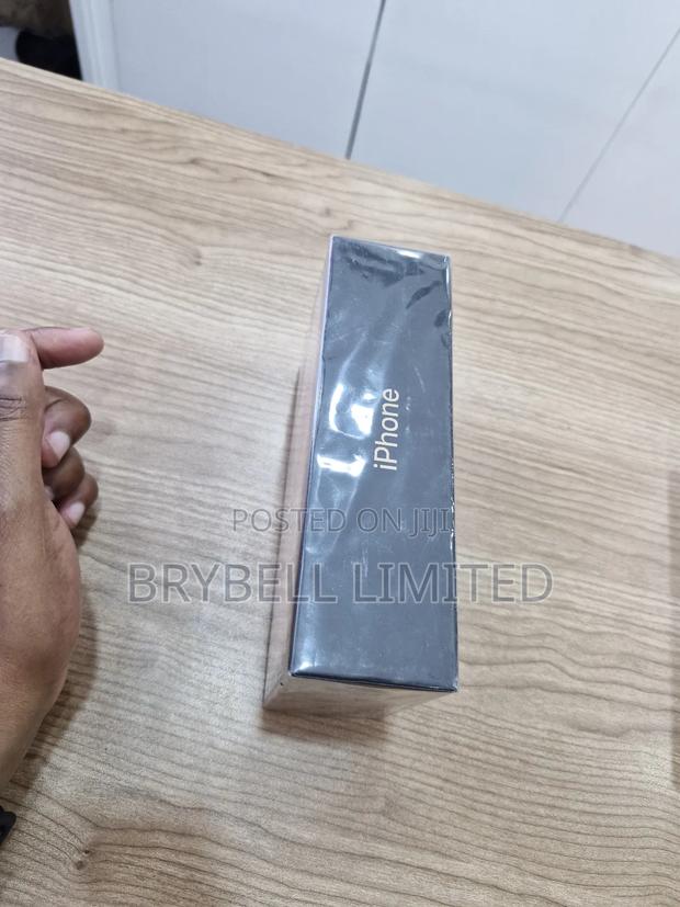 New Apple iPhone 11 Pro Max 256 GB Gold - thumbnail 3