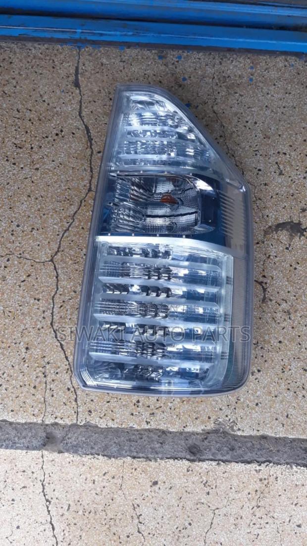Noah 2008 Taillight Clear