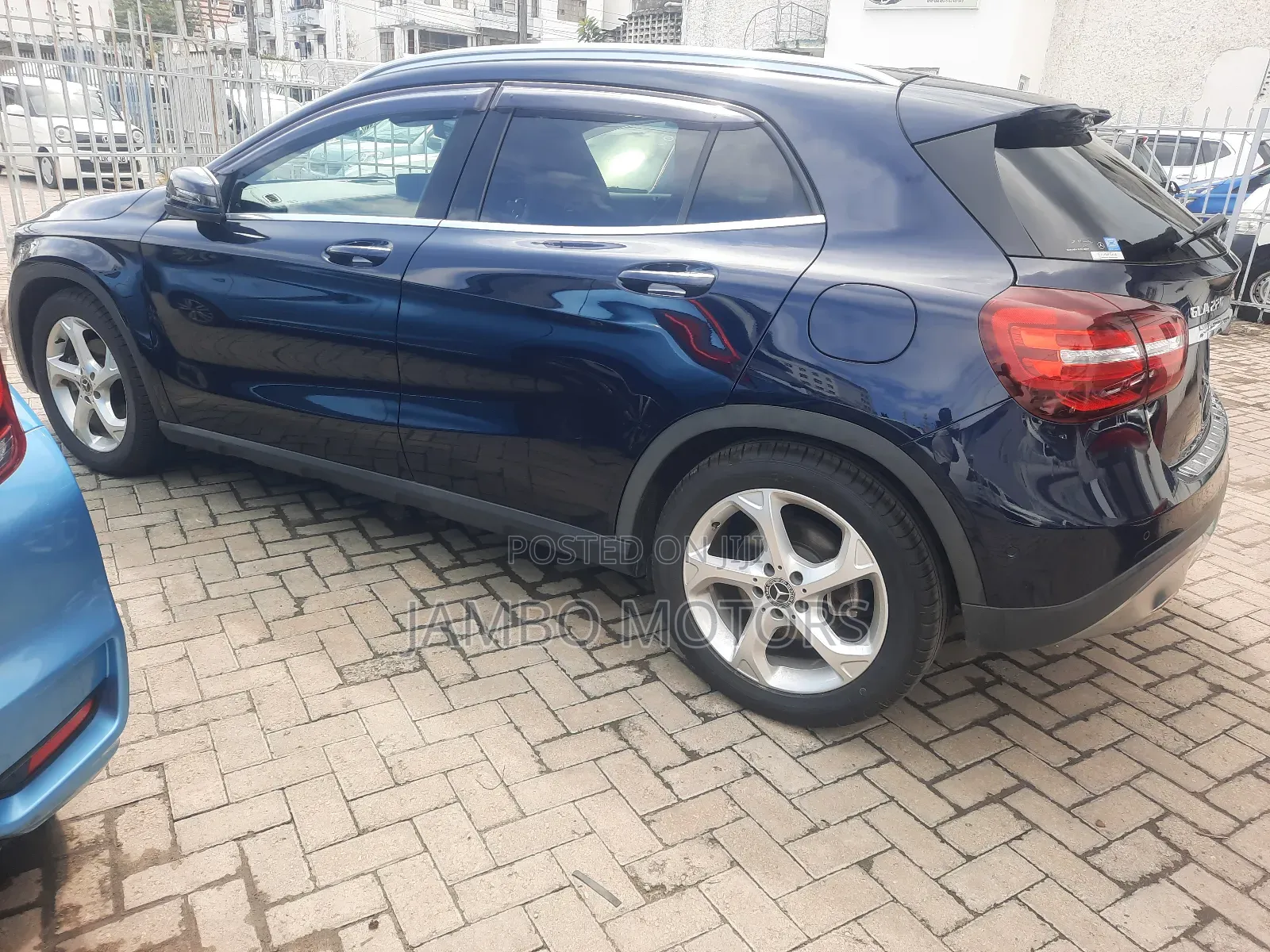 Mercedes-Benz GLA-Class 2018 Blue