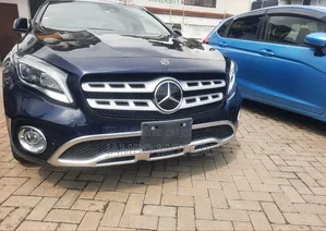 Mercedes-Benz GLA-Class 2018 Blue