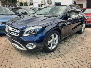 Mercedes-Benz GLA-Class 2018 Blue