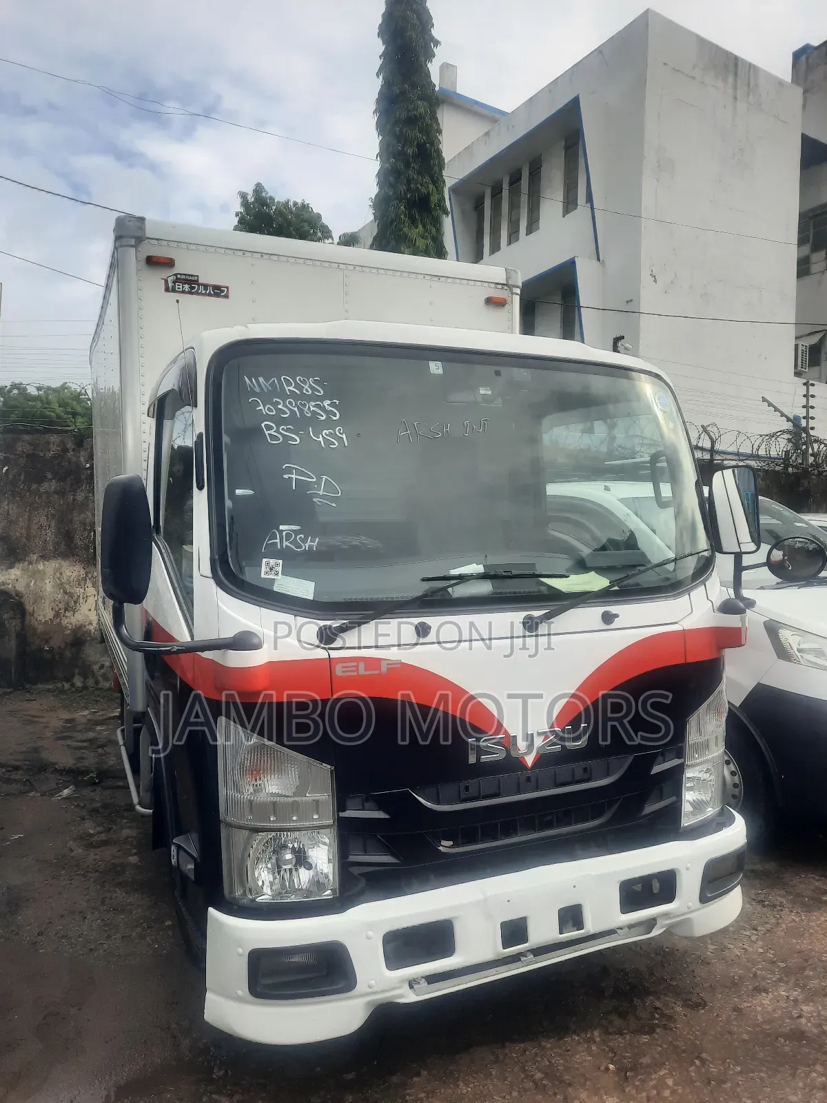 Isuzu ELF,