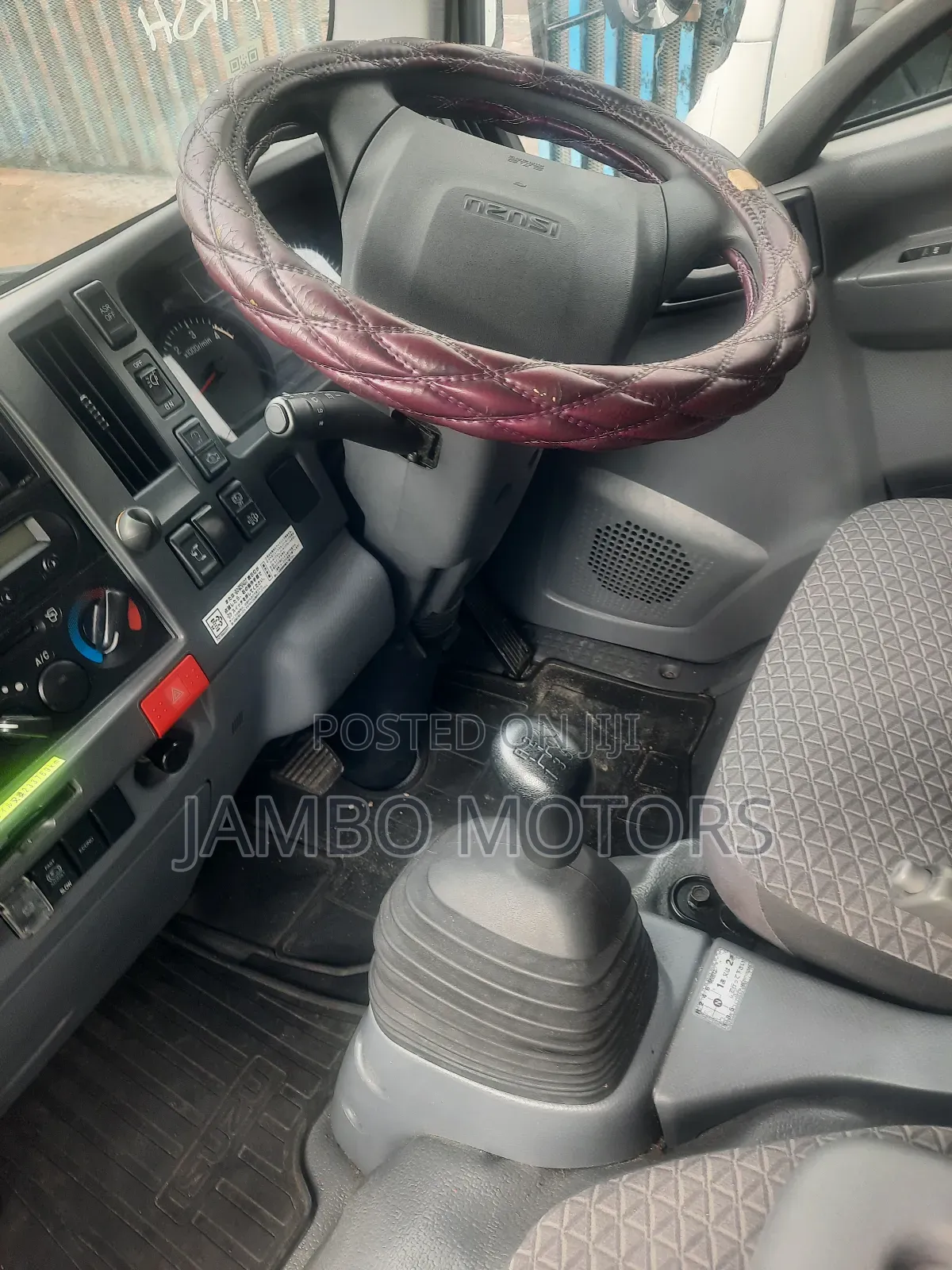 Isuzu ELF,