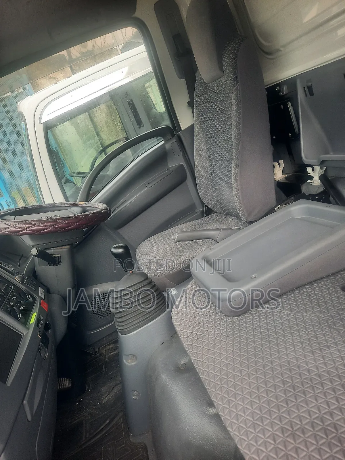 Isuzu ELF,