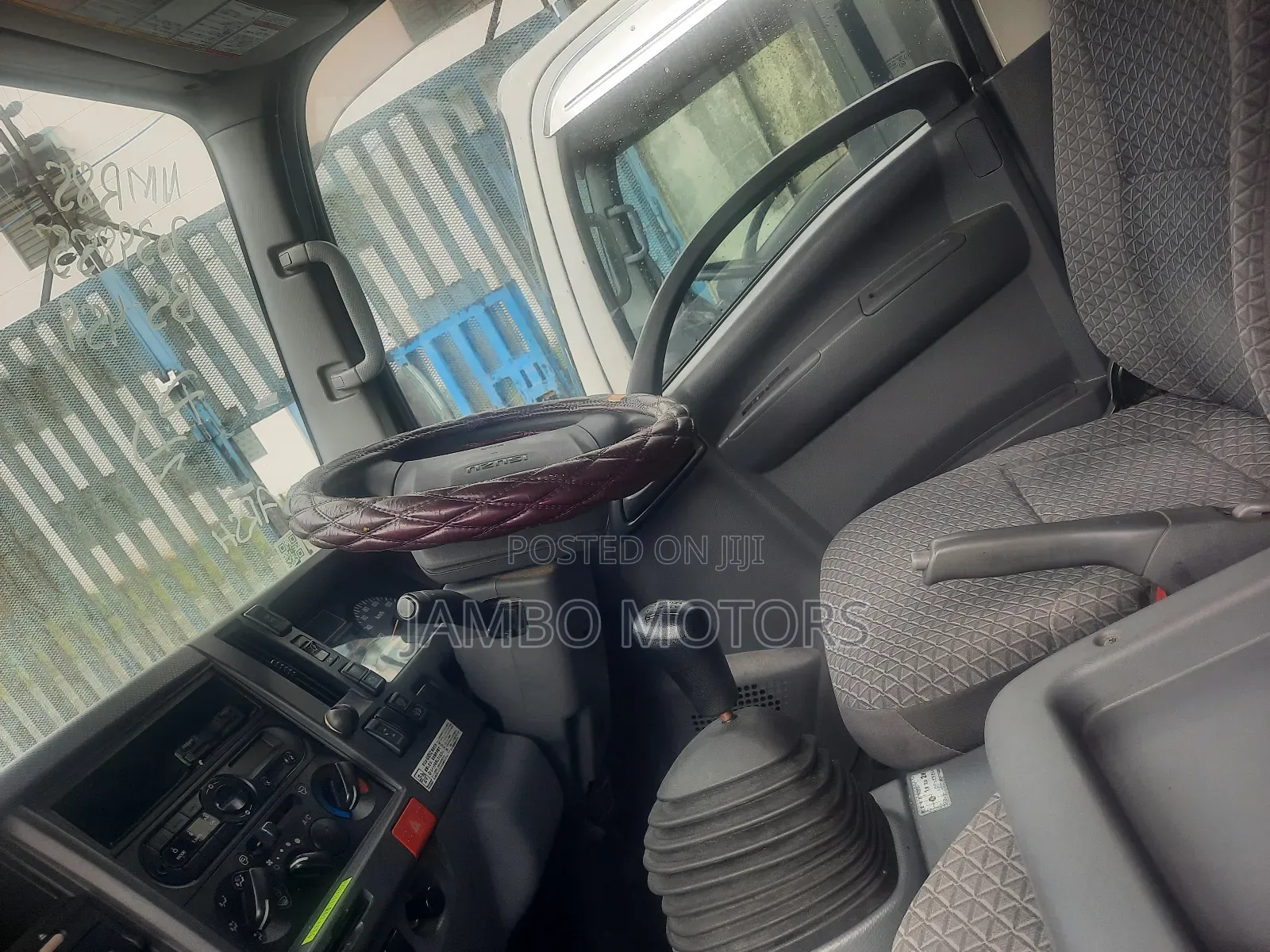 Isuzu ELF,