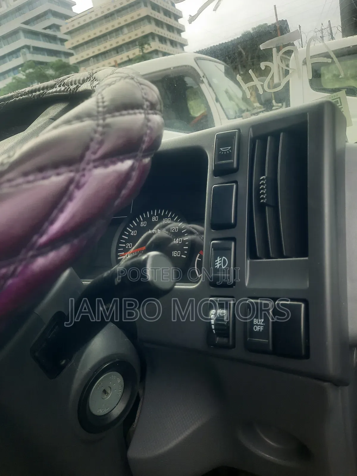 Isuzu ELF,
