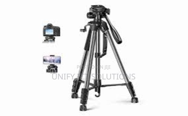 UGREEN Professional Tripod For Phone And Camera