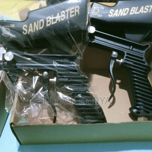 Automotive Sand Blaster - main view