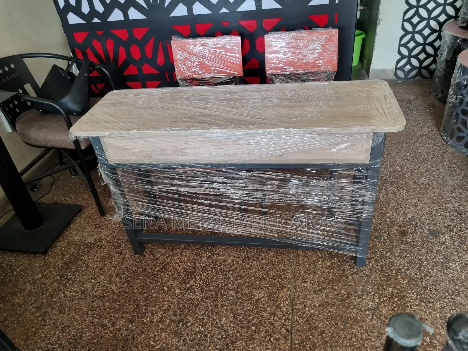 High Quality Double Locker for Kindergarten With Chairs