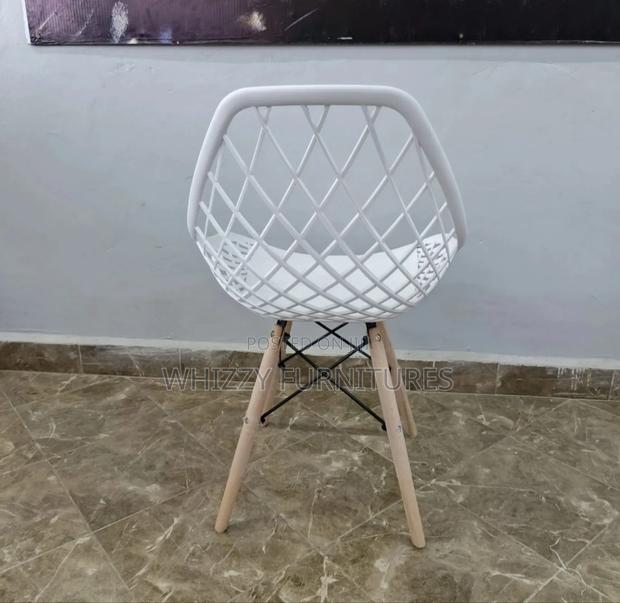 Mesh Eames Chair - thumbnail 2