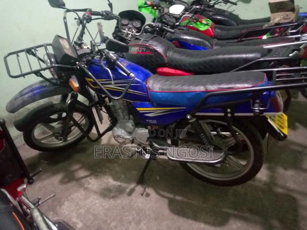 Motorcycle 2023 - thumbnail 8