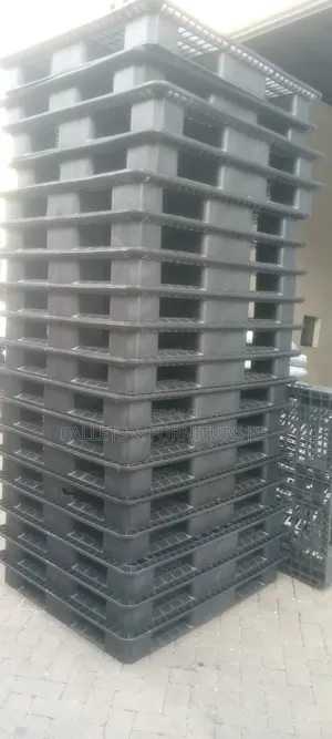 Plastic 4 Entryway Pallet