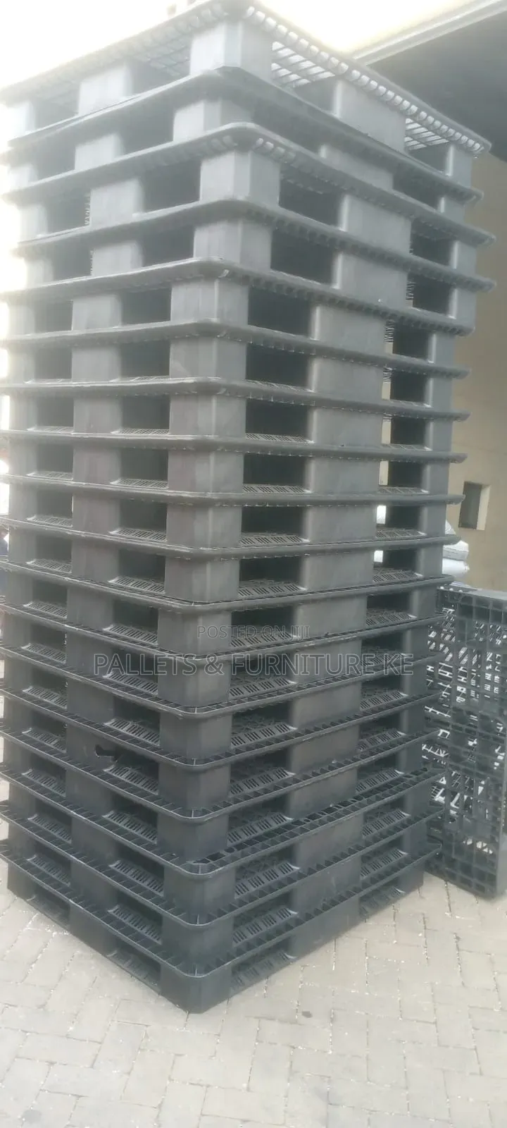 Plastic 4 Entryway Pallet