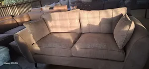 5 Seater Comfortable 3-2
