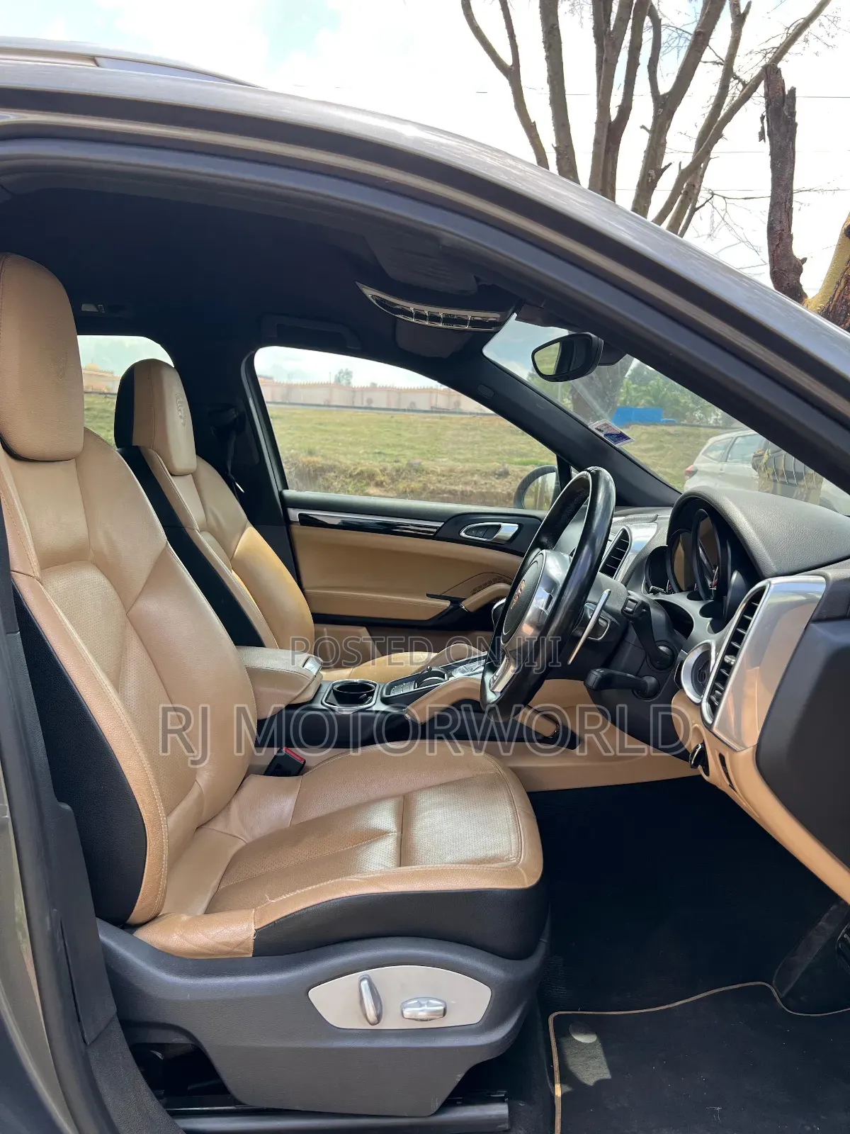 Porsche Cayenne 4dr SUV AWD (3.6L 6cyl 6M) 2014 Gray