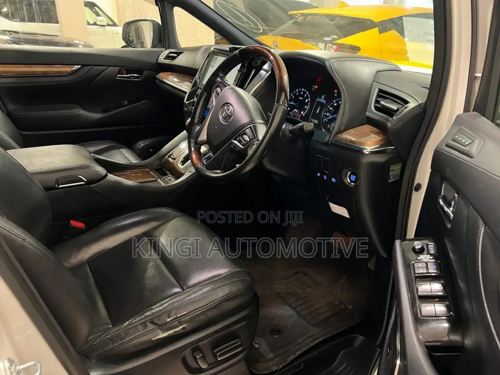 Toyota Vellfire 2018 White