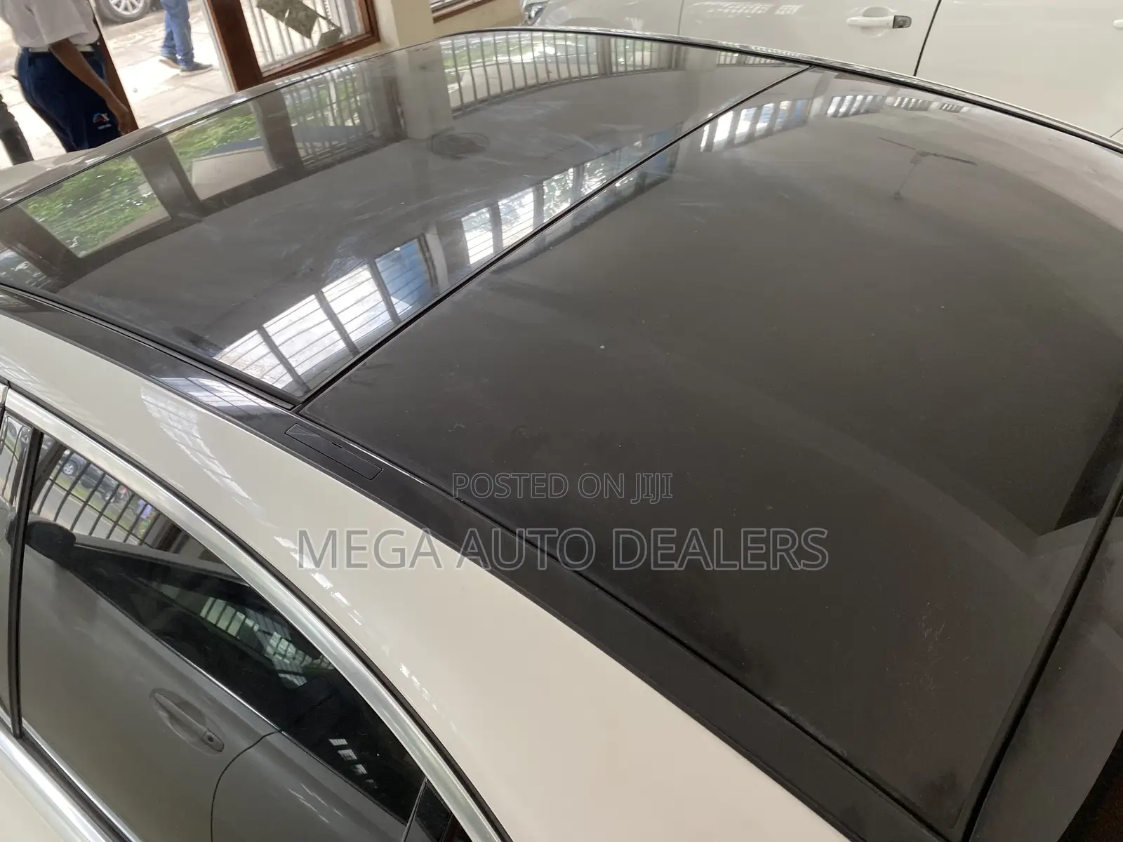 Mercedes-Benz C200 2018 Pearl