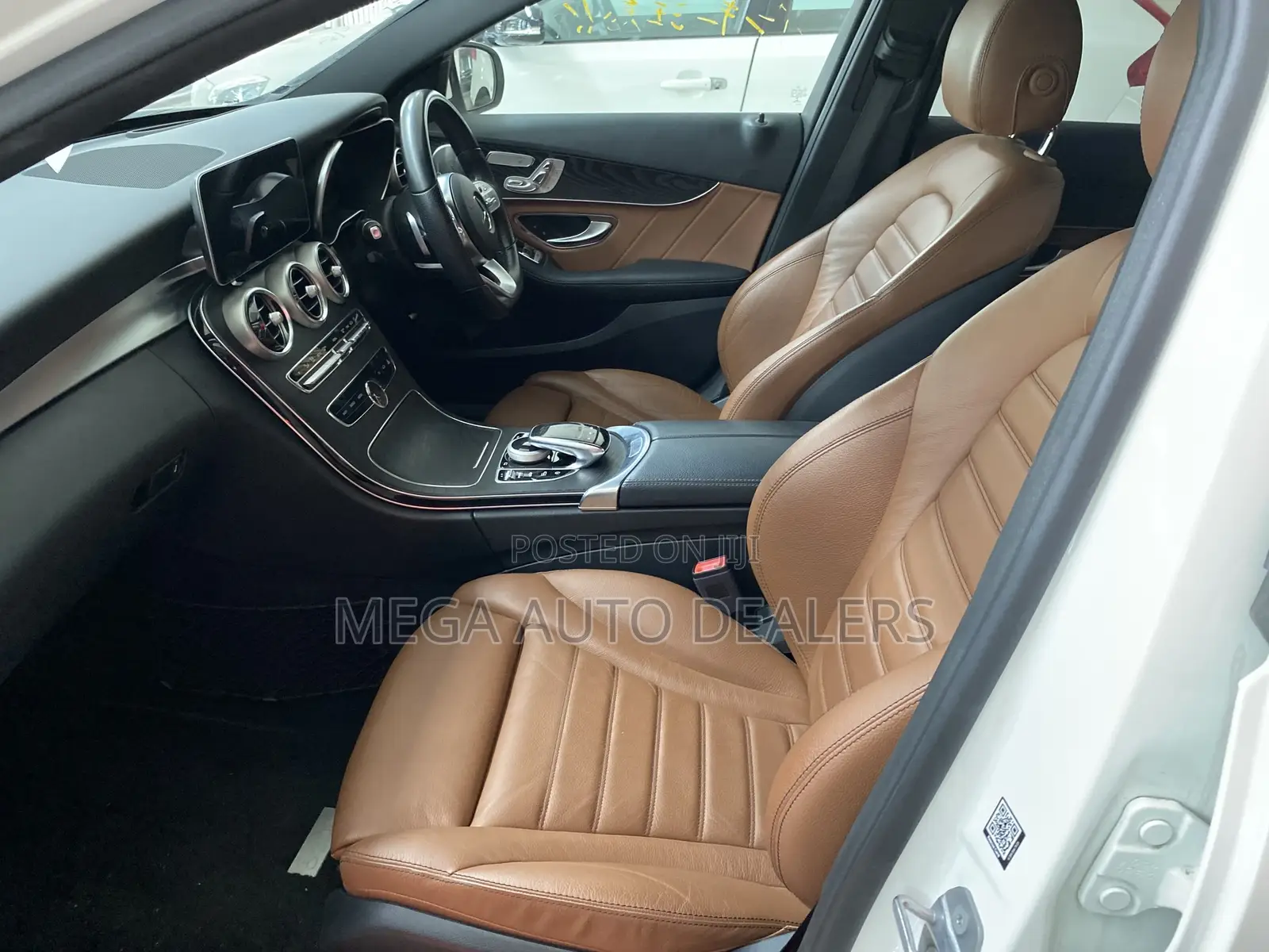 Mercedes-Benz C200 2018 Pearl