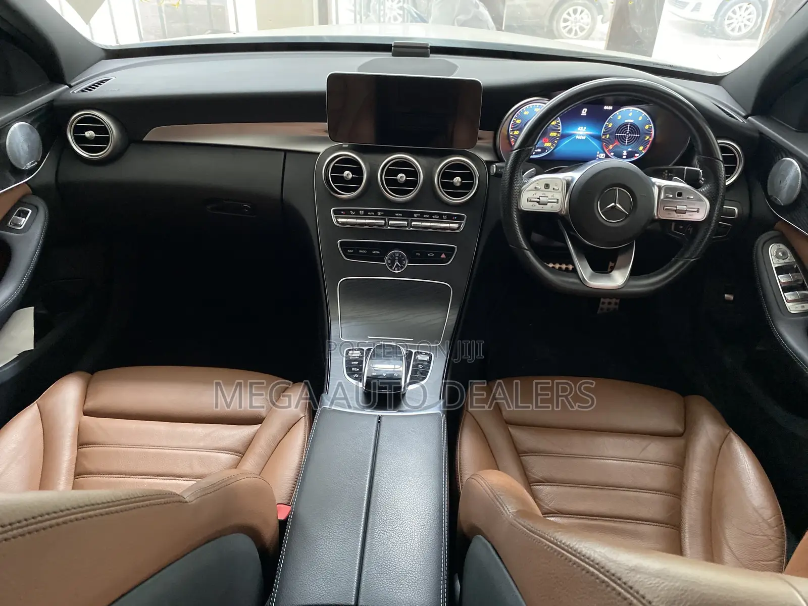Mercedes-Benz C200 2018 Pearl
