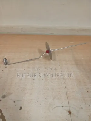 A Set of 4 Deflagrating Spoon With Lid