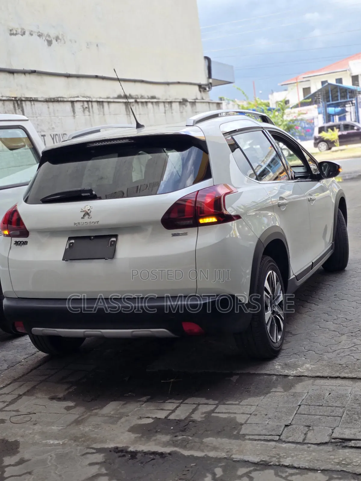 Peugeot 2008 1.2 PureTech (130 Hp) 2018 White