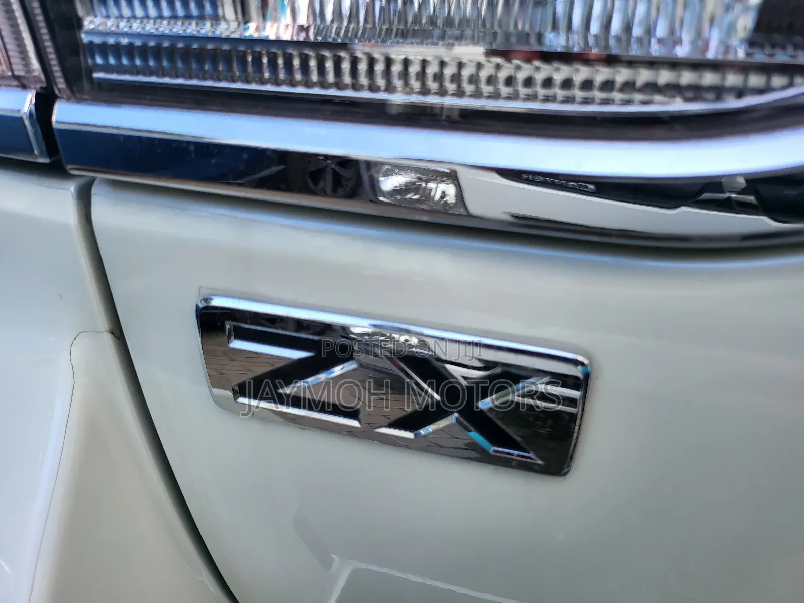 Toyota Land Cruiser 2017 White